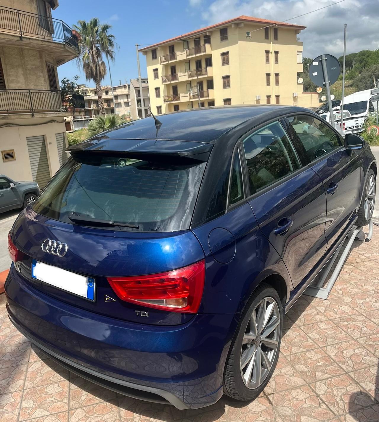 Audi A1 1.6 TDI S line edition