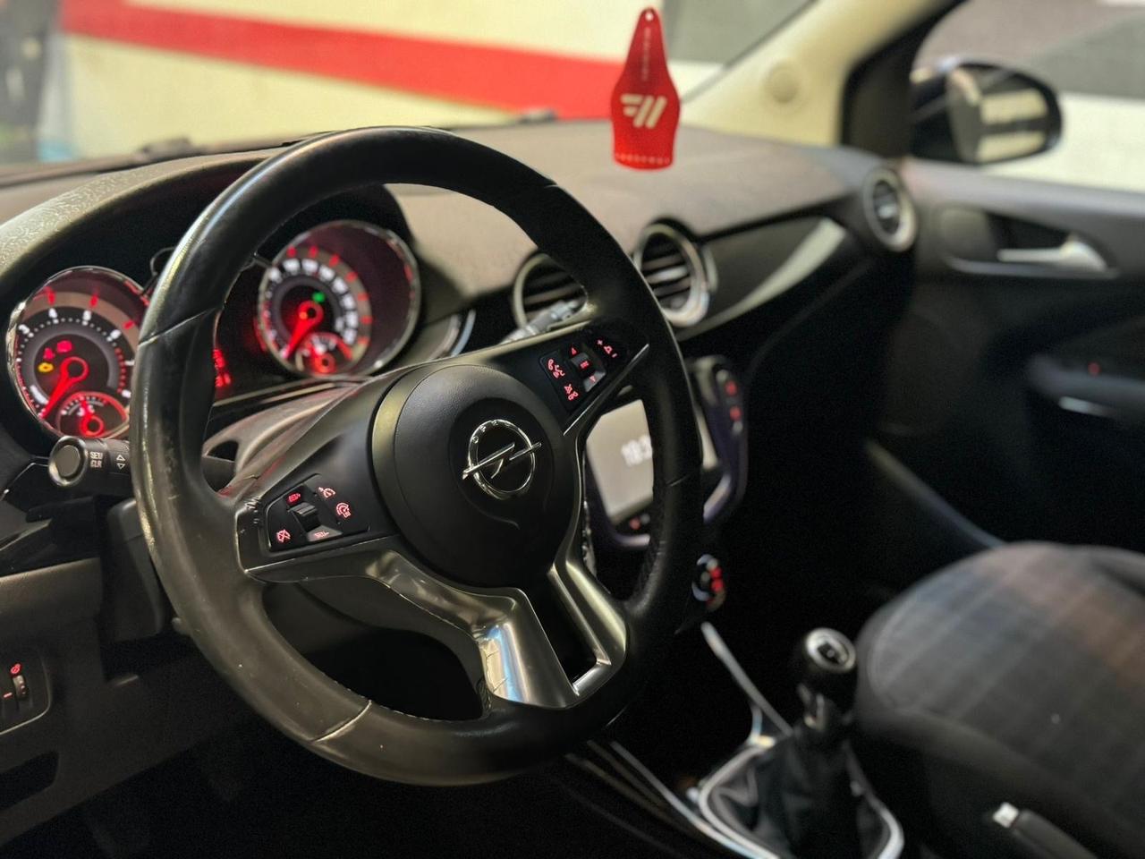 Opel Adam 1.2 70 CV Glam