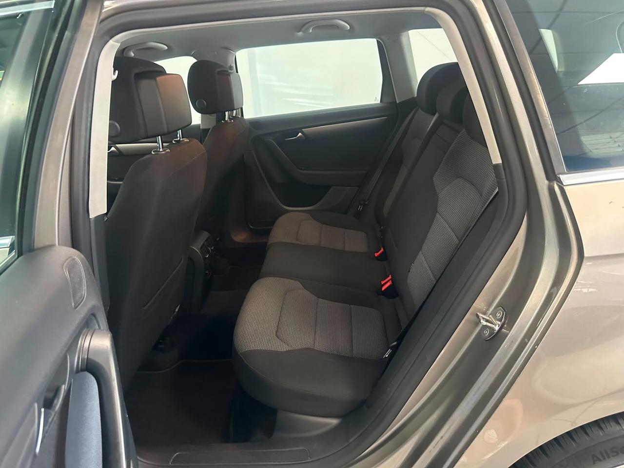 Volkswagen Passat 2.0 TDI DSG Highline BlueM. Tech.