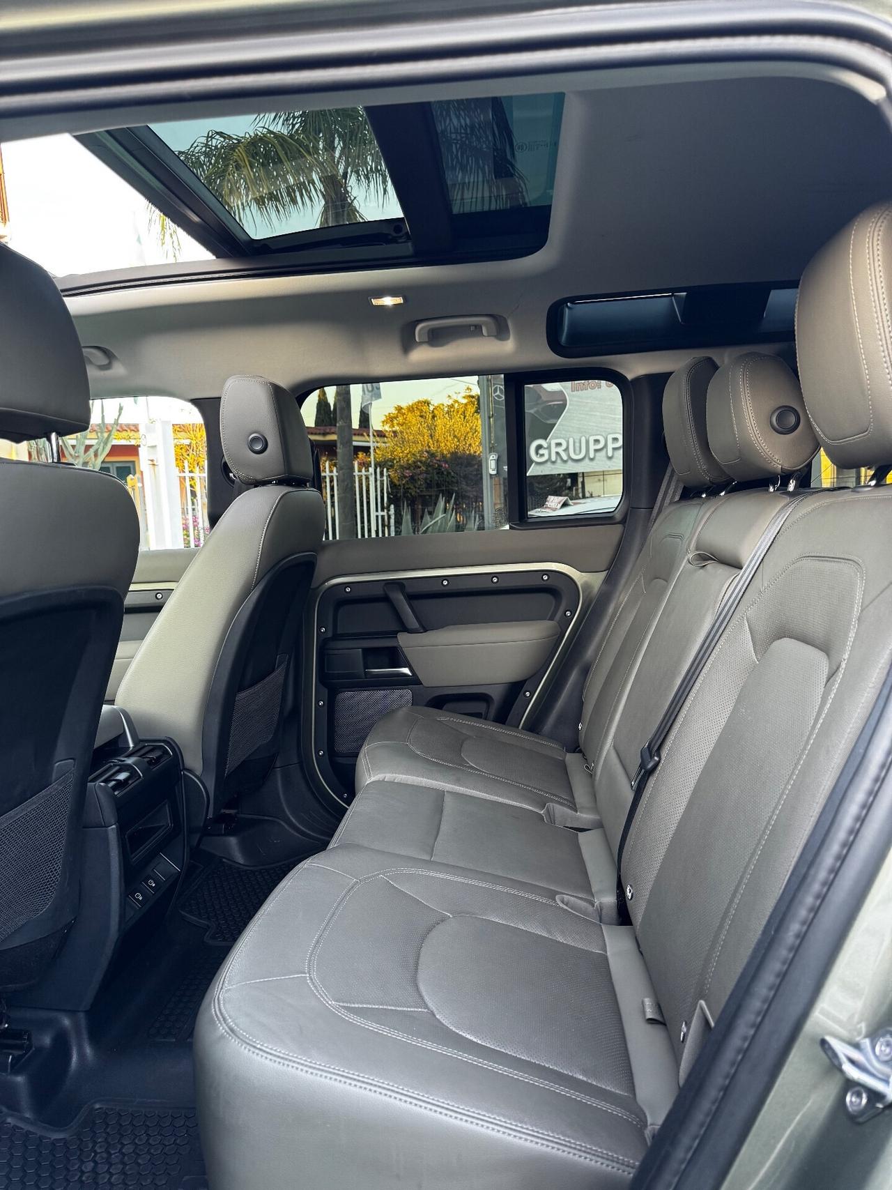 Land Rover Defender 110 3.0D I6 200 CV Tetto X-Dynamic SE