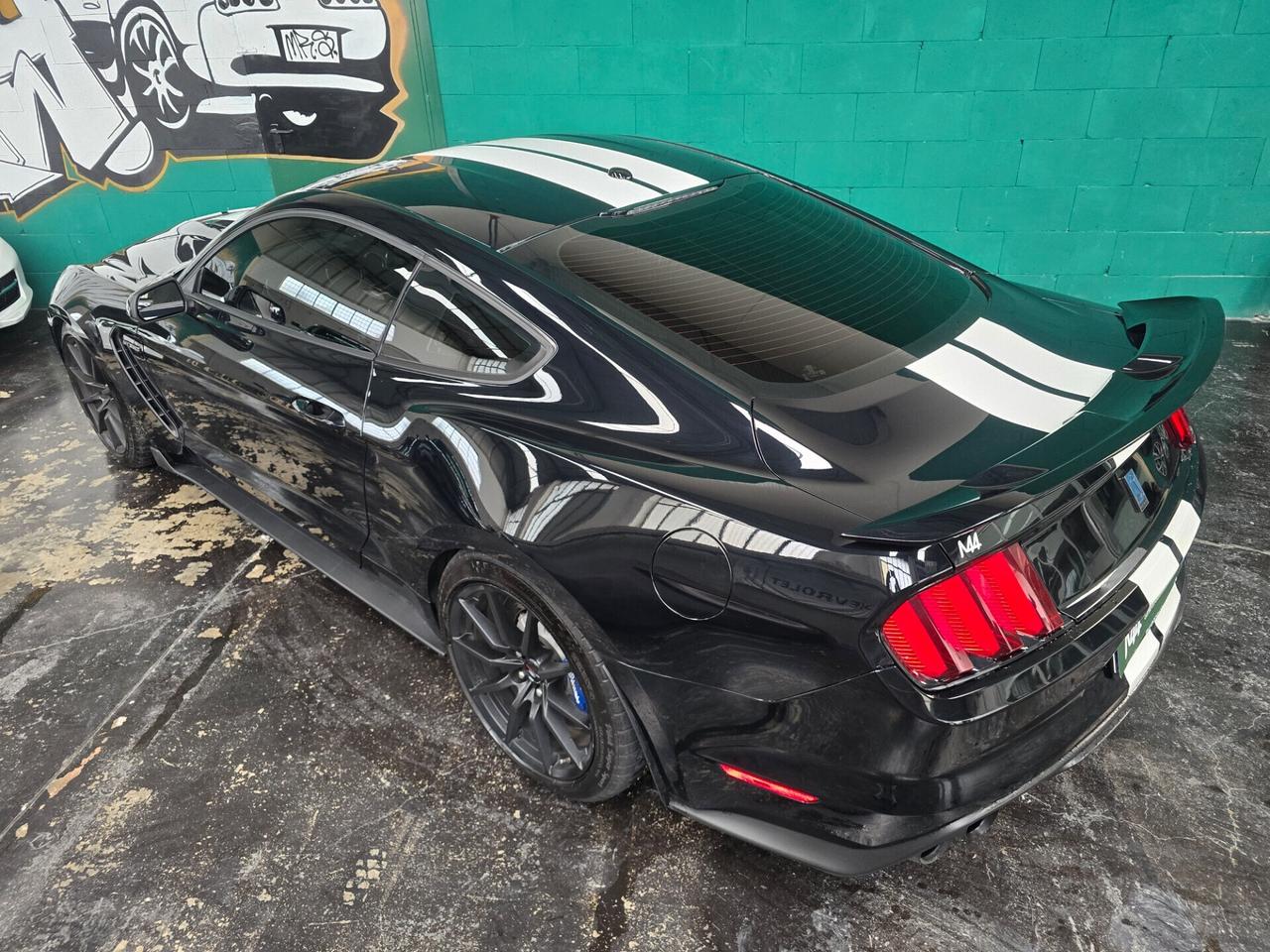 Ford Mustang Shelby GT350 5.2 V8