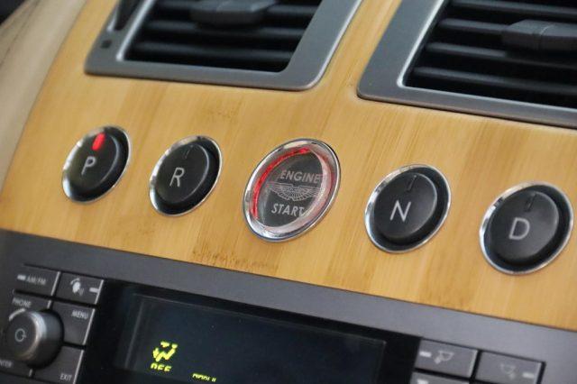 ASTON MARTIN DB9 Volante Touchtronic