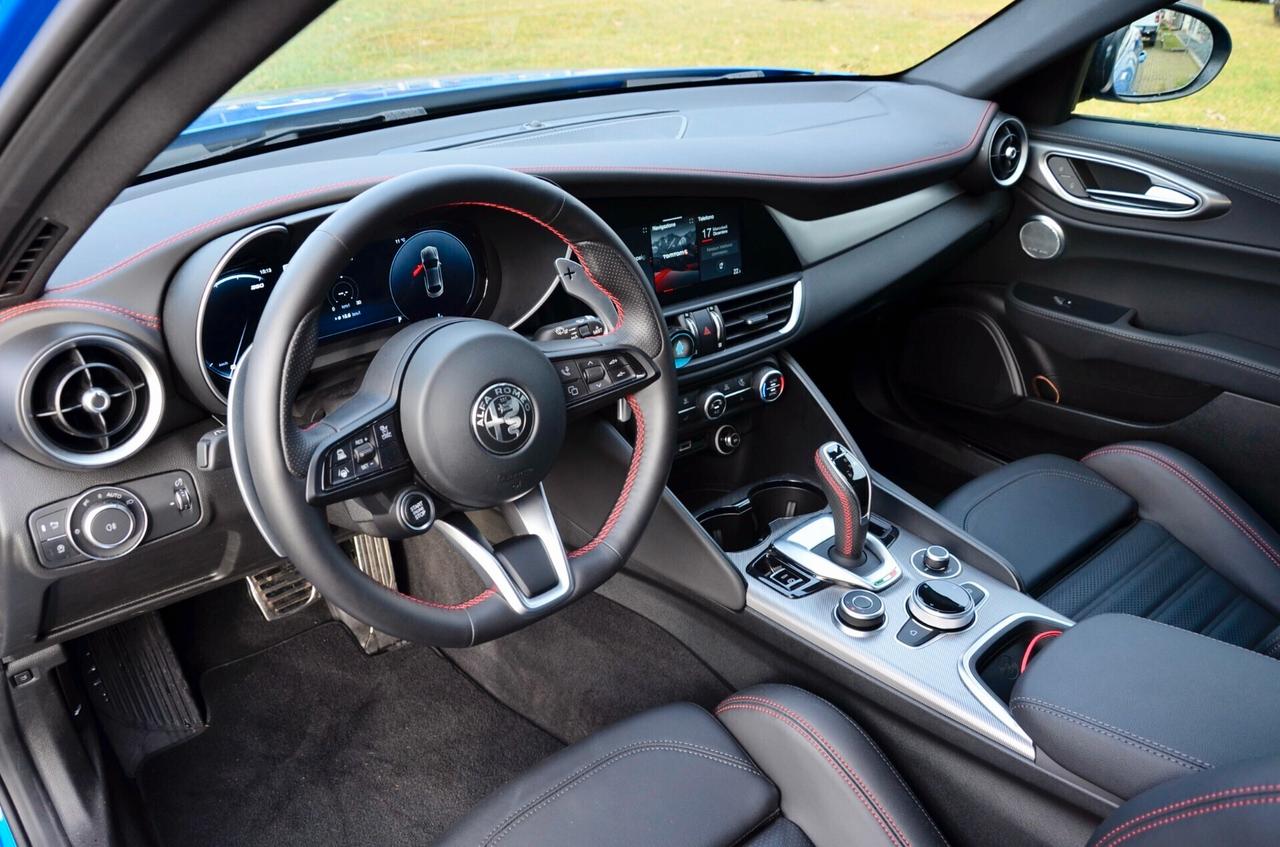 ALFA ROMEO GIULIA 2.2 T COMPETIZIONE Q4 209cv AUTO, PARI AL NUOVO, UFF ITALIANA, FULL OPTIONAL, HARMAN&KARDON, FARI MULTIBEAM, RETROCAMERA, PERMUTE