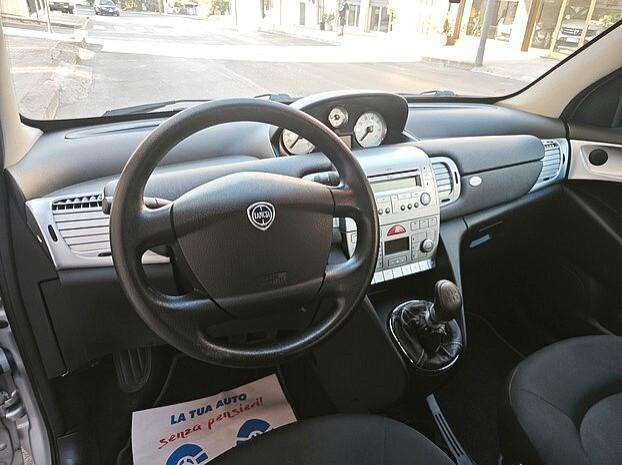 LANCIA Ypsilon 1.2 69 CV Unyca - 2012