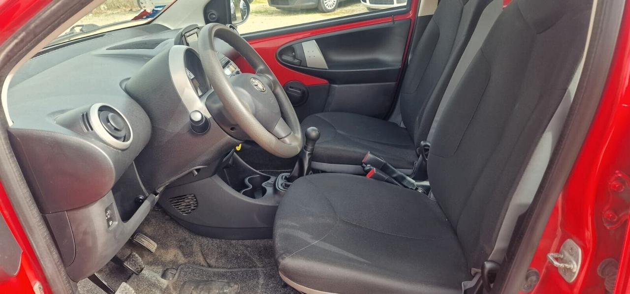 Toyota Aygo 1.0 12V VVT-i 3 porte Lounge Connect