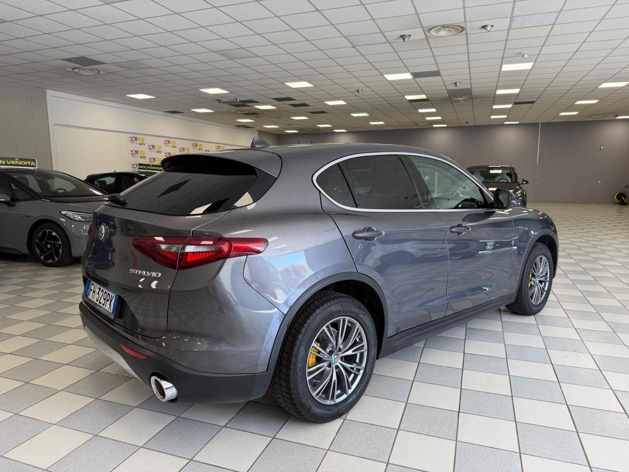 Alfa Romeo Stelvio 2.2 Turbodiesel 210 CV AT8 Q4 Super