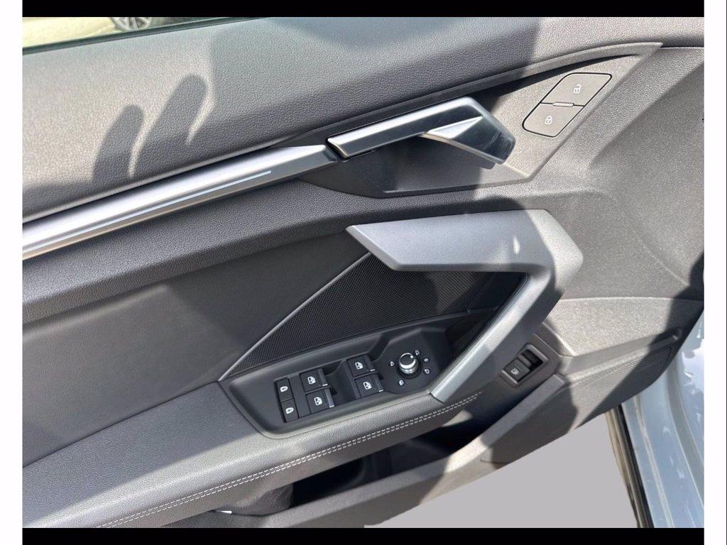 AUDI A3 allstreet 1.5 tfsi e identity contrast 204cv s-tronic del 2025