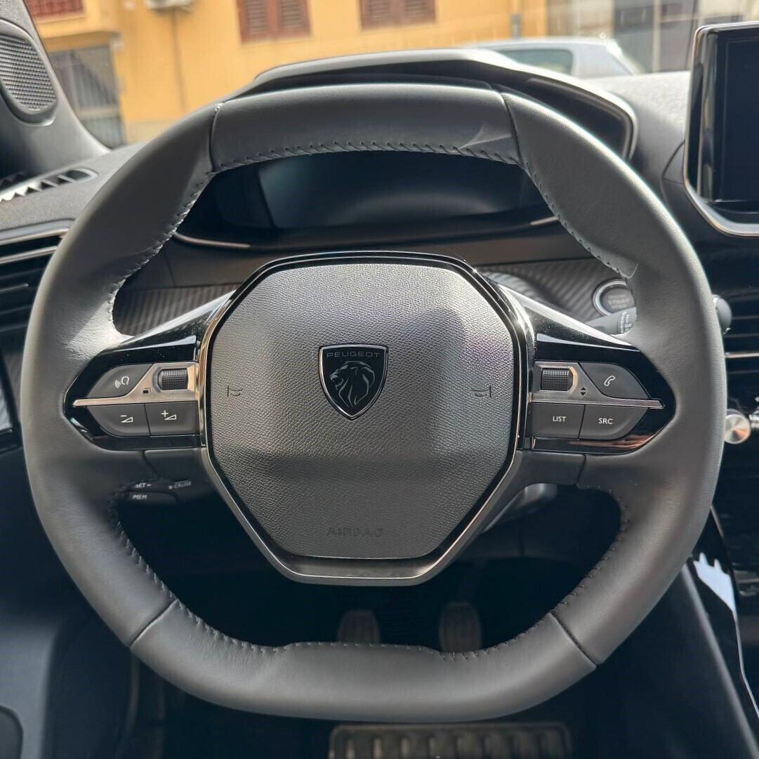 **NUOVA** Peugeot 2008 PureTech 100 S&S Allure