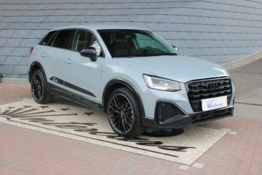 AUDI Q2 35 TFSI S tronic Identity Black
