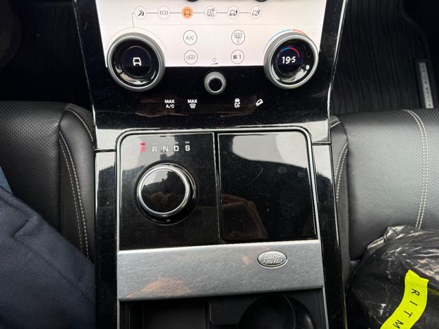 LAND ROVER Range Rover Velar 2.0 Si4 250 CV R-Dynamic SE