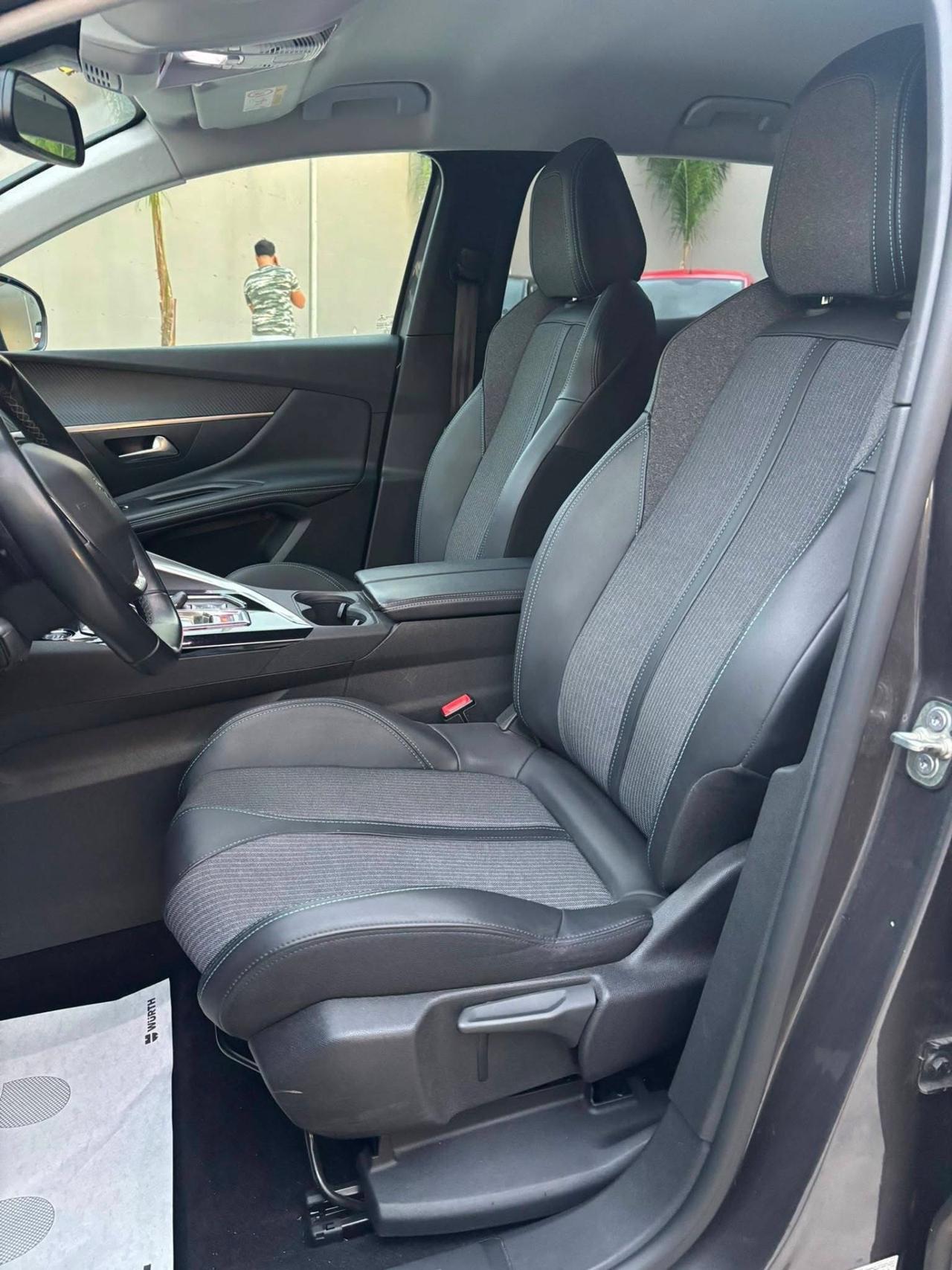 Peugeot 3008 BlueHDi 130 S&S Allure