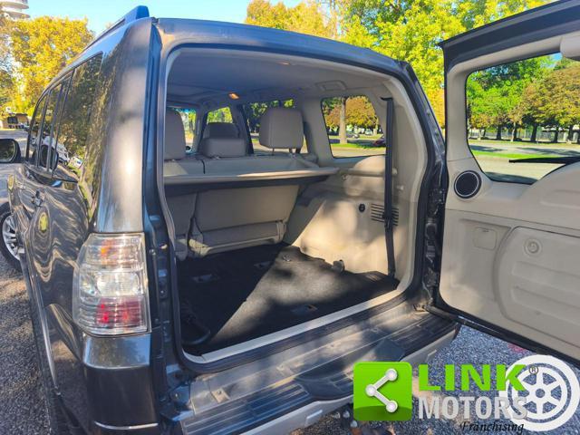 MITSUBISHI Pajero 3.2 DI-DC 200 CV 16V aut. 5p. Instyle DPF