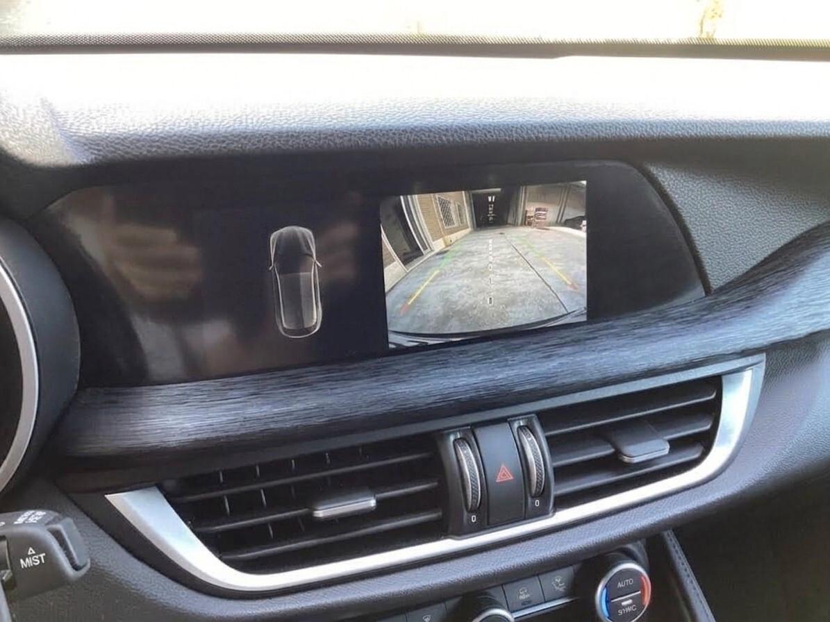Alfa Romeo Stelvio 2.2 TD 160 CV SUPER AT8 FARI MATRIX MODELLO 2024 NAVI 18" RETROCAMERA VETRI SCURI UNICO PROPRIETARIO