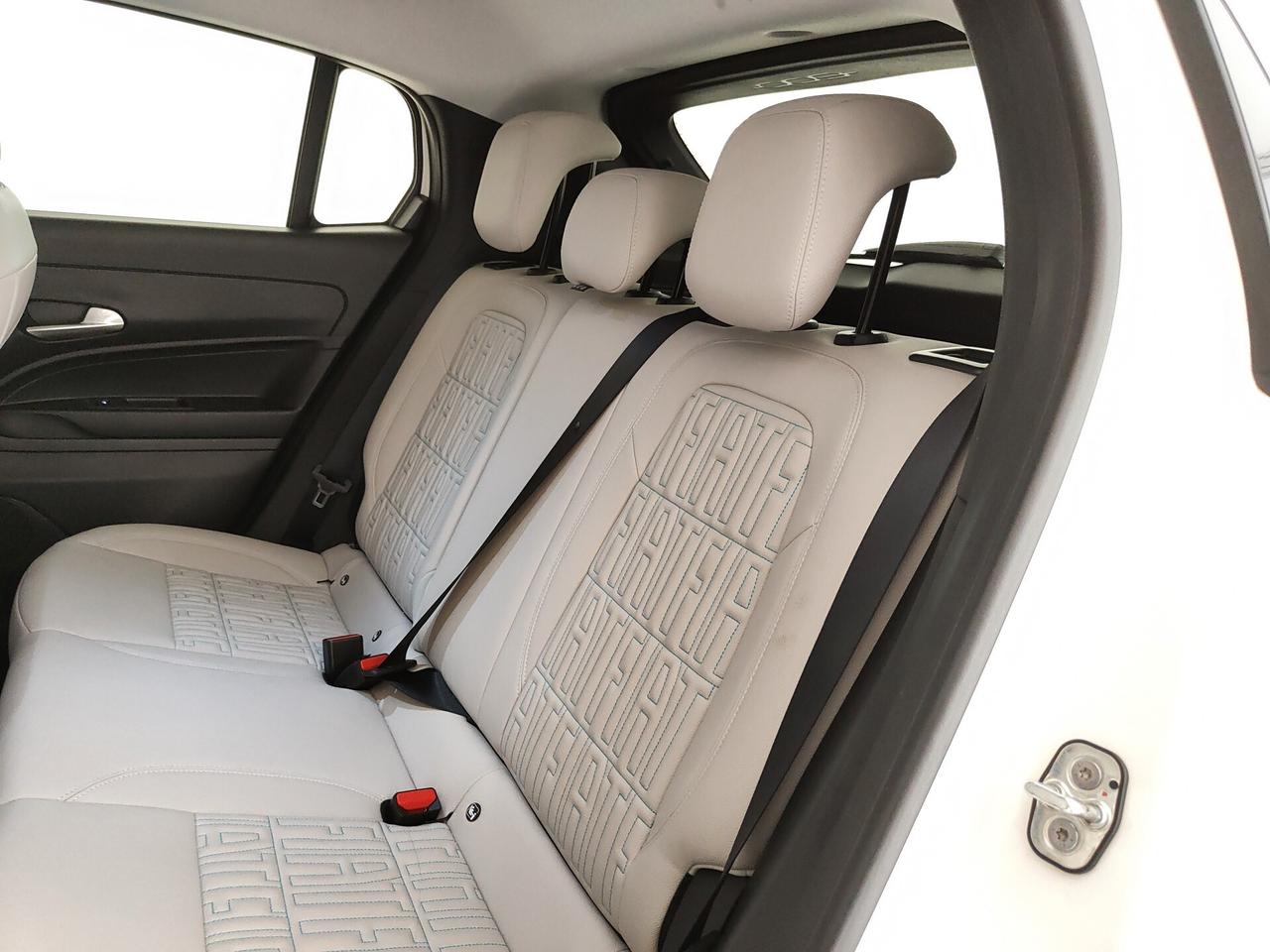 Fiat 600 Hybrid 110 CV DCT MHEV La Prima