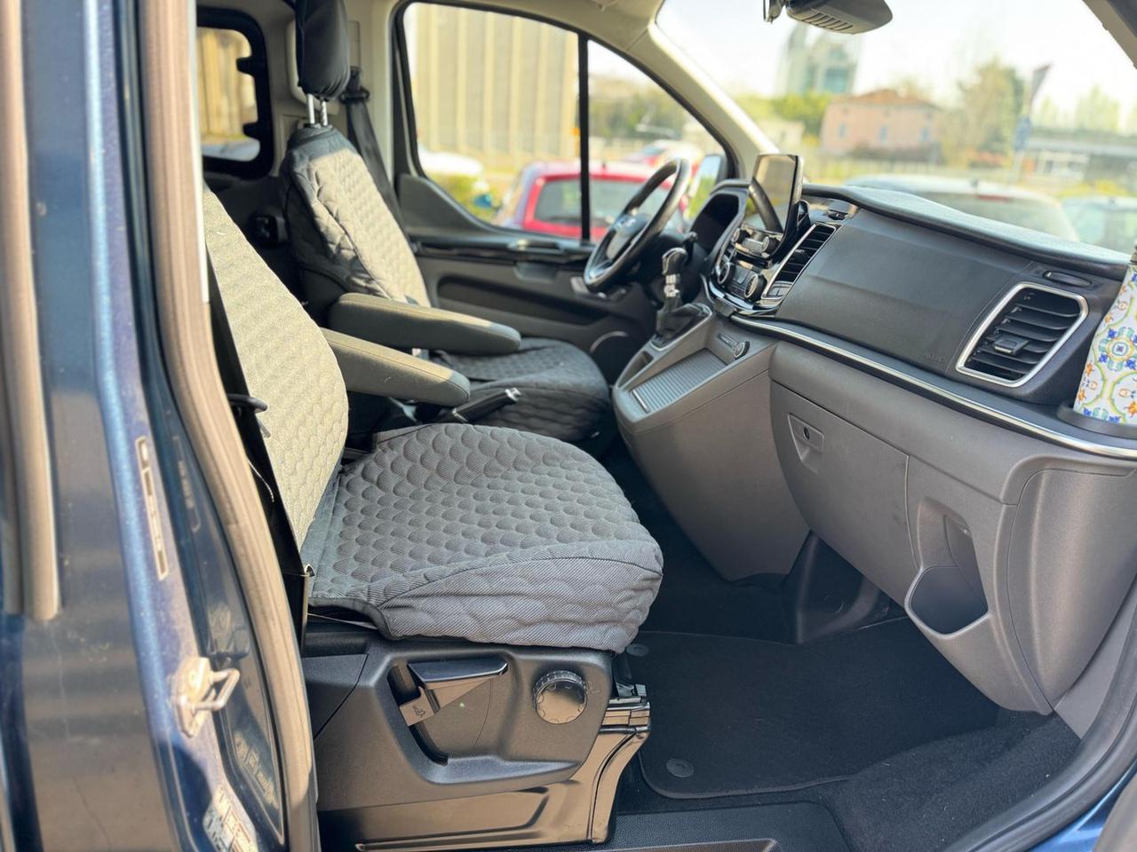 Ford Tourneo Custom Titanium 2.0 EcoBlue