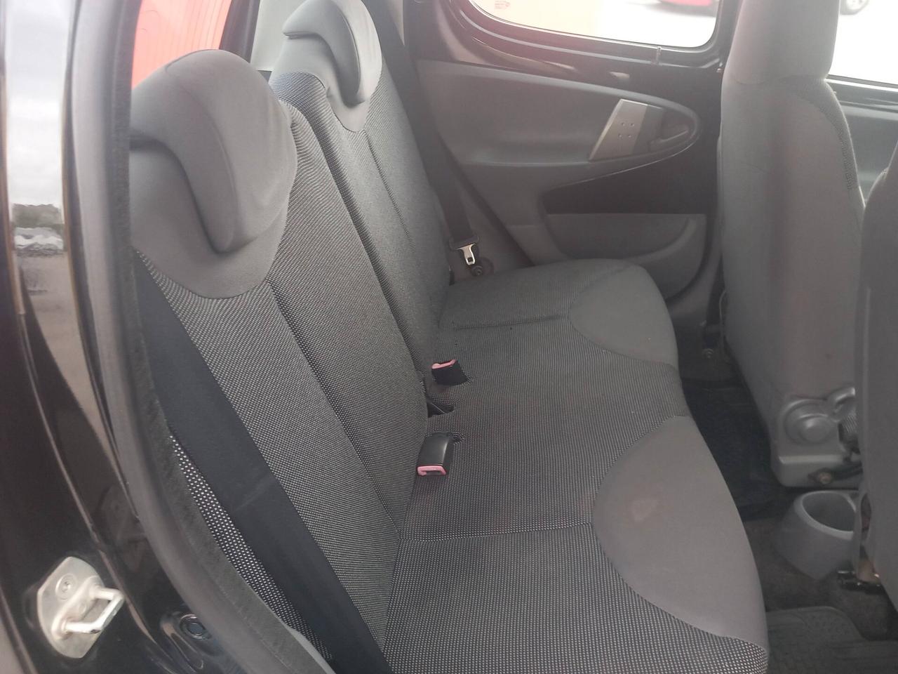 Peugeot 107 1.0 68CV 5p. Desir km 152000