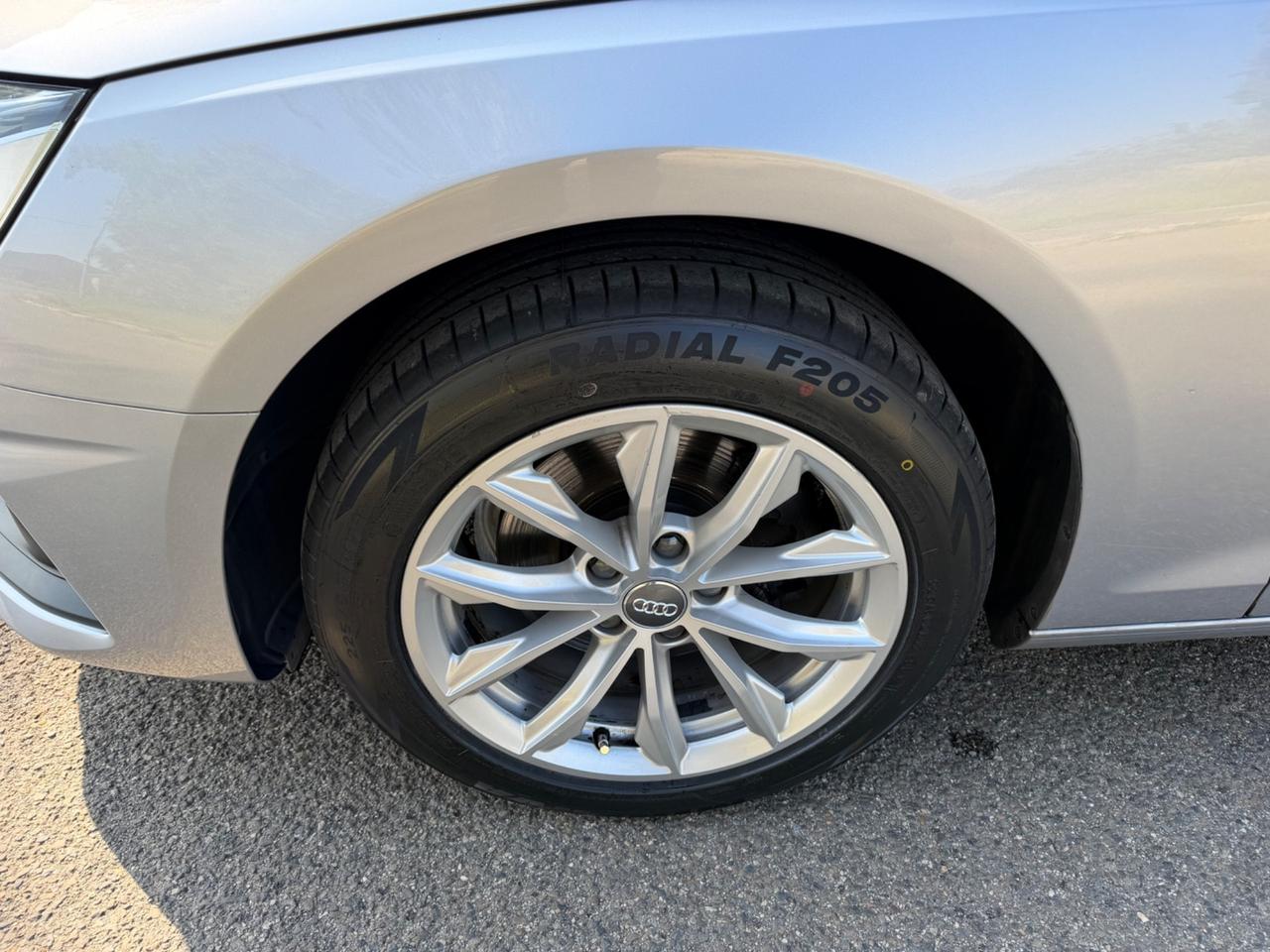 Audi A4 Avant 35 TDI/163 CV S tronic Business Advanced