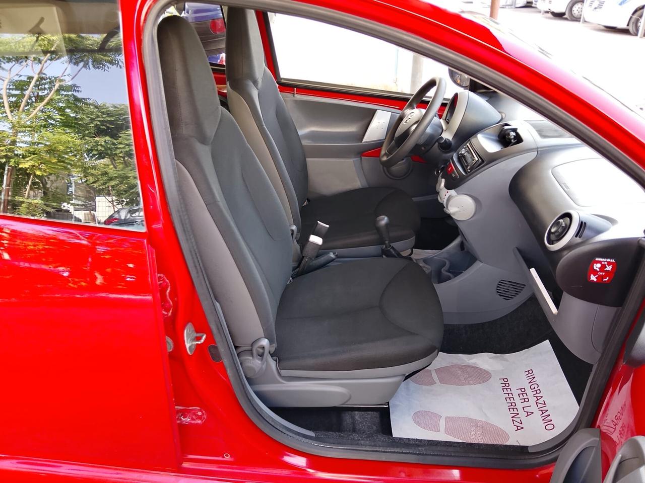 Toyota Aygo 1.0 12V VVT-i 5 porte Now 2011