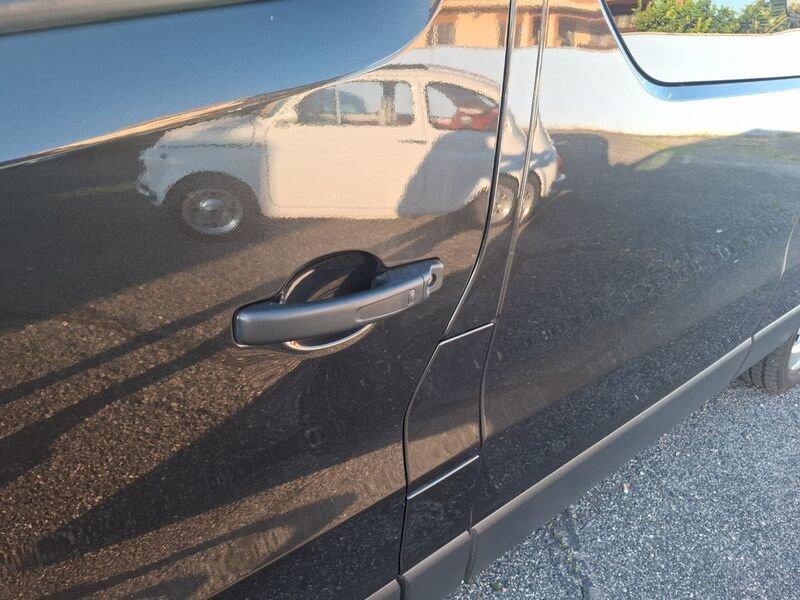 Renault Trafic Trafic 9 POSTI 2.0 dCi 145CV EDC PL-TN Intens