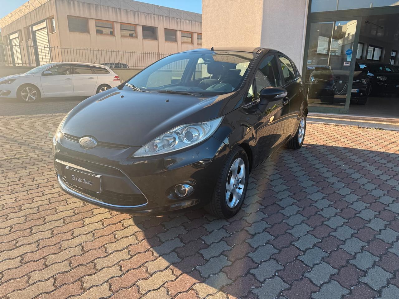 Ford Fiesta 1.4 TDCi 68CV 5 porte Titanium