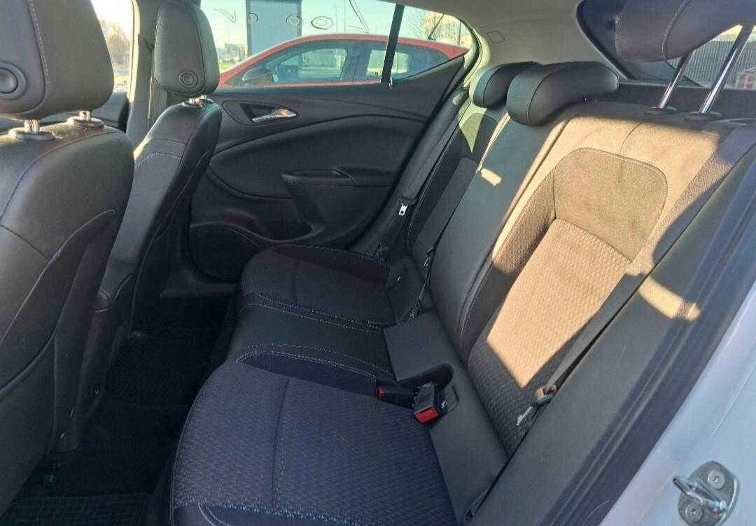 Opel Astra 1.6 Turbo SHT 200CV Start&Stop 5 porte Innovation