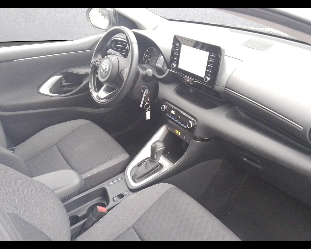 TOYOTA Yaris 4ª serie - Yaris 1.5 Hybrid 5 porte Business