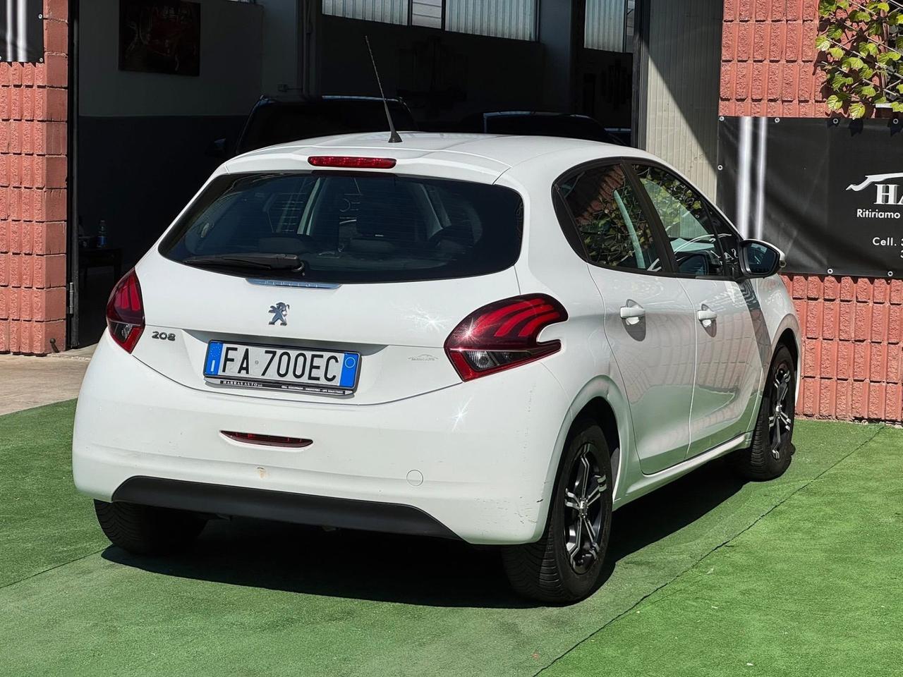 Peugeot 208 1.4 HDi 68 CV 5 porte Allure