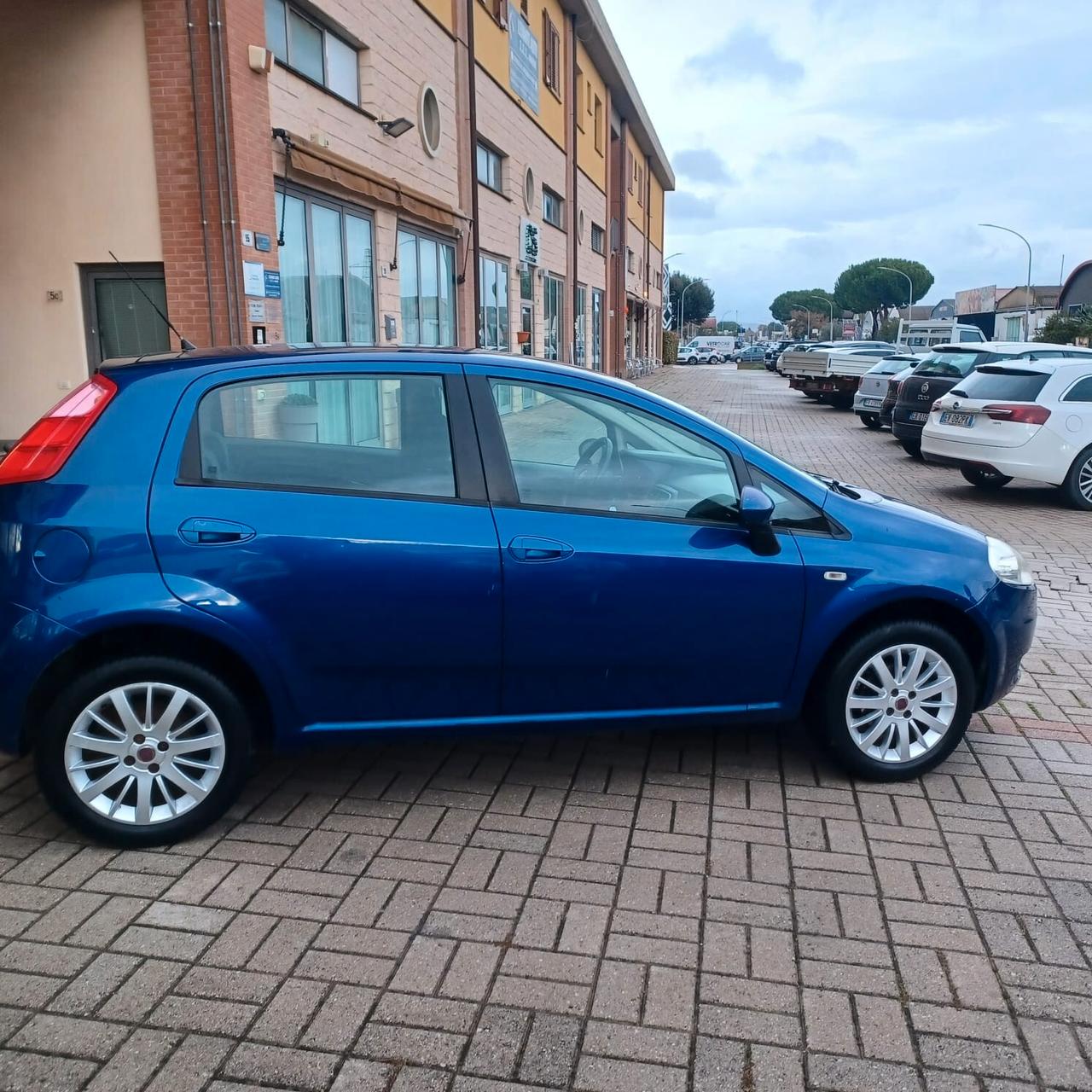 NEOPATENTATI G. PUNTO 1.4 BENZINA / METANO DI FABBRICA