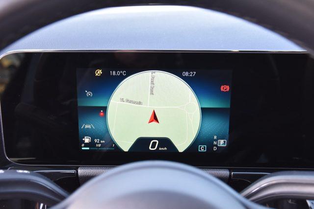 MERCEDES-BENZ GLA 200 d Automatic Business Extra