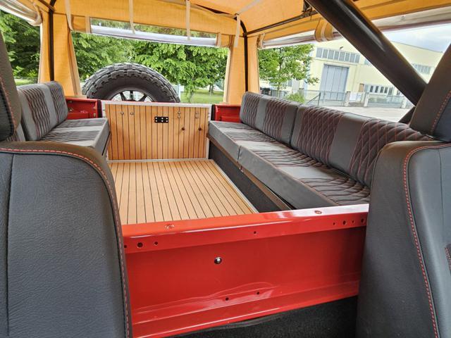 LAND ROVER Defender 110 2.5 Tdi cat S.W. County