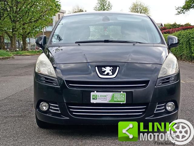 PEUGEOT 5008 1.6 HDi 110CV Tecno