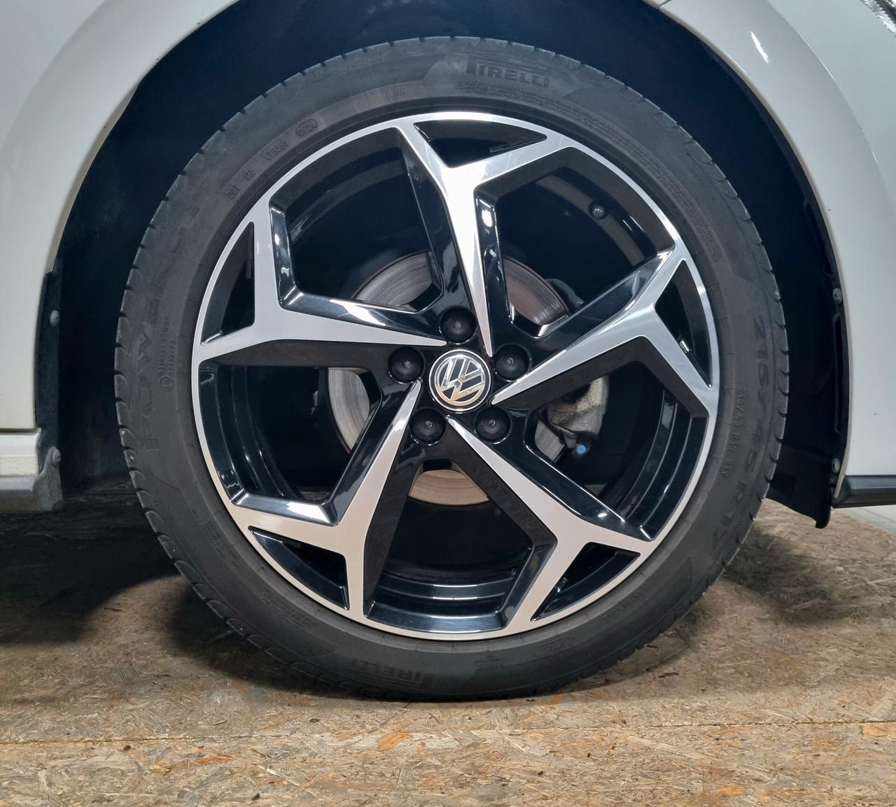 VOLKSWAGEN POLO 1.0 TSI 5p. R-LINE