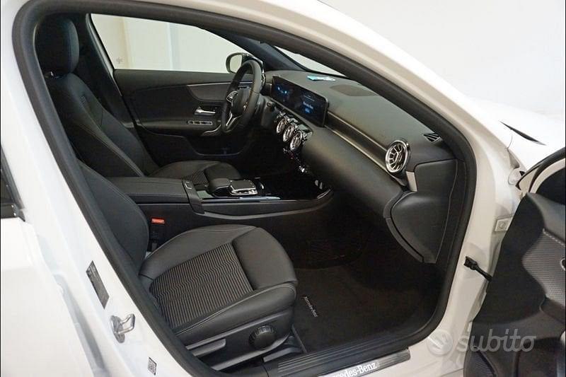 Mercedes-Benz Classe A (W177) - A 180 Automat...