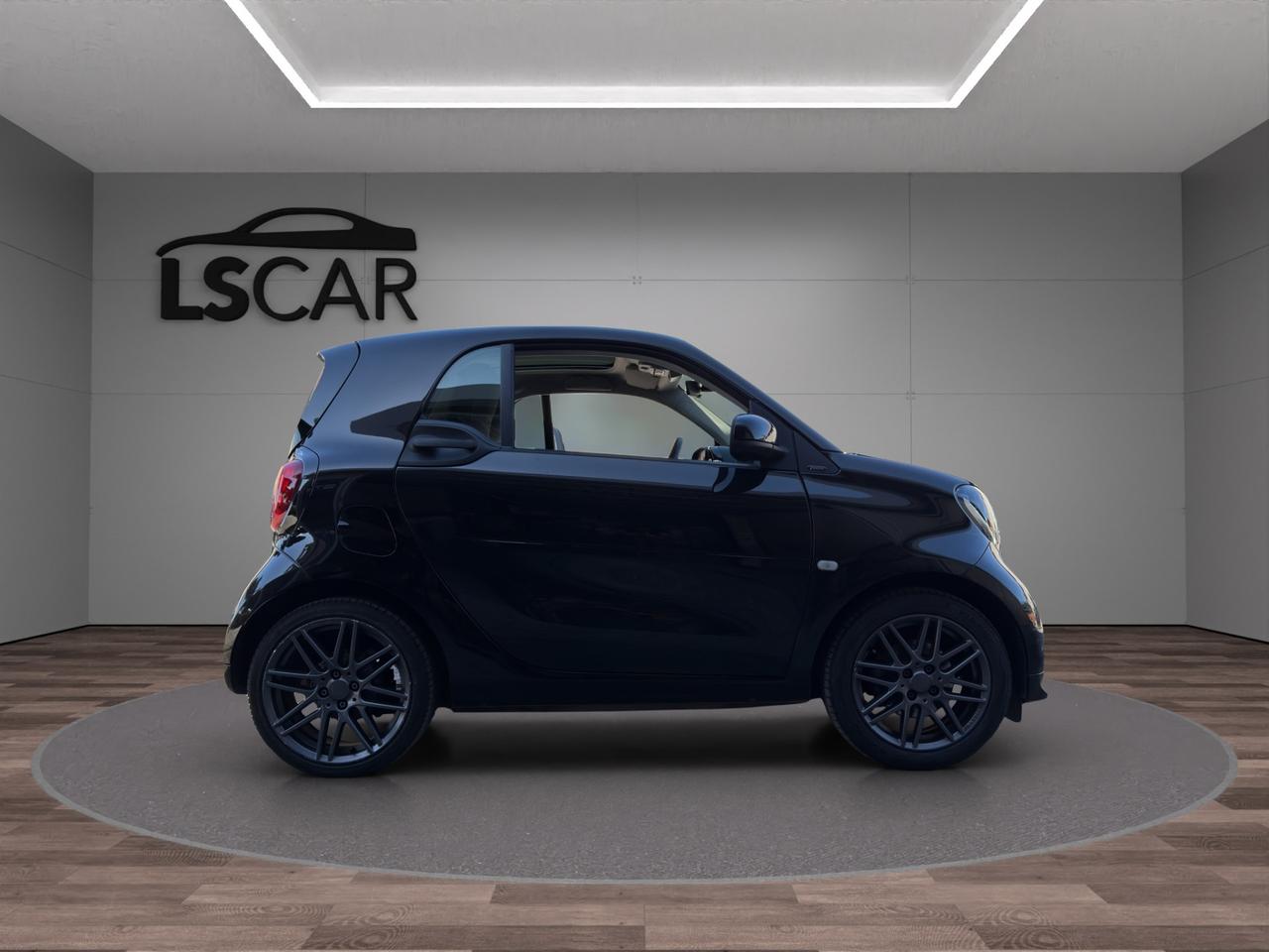 Smart fortwo coupe 0.9 Turbo Allestimento Brabus 90cv - Unico proprietario - Cerchi in lega - Luci Led - Tetto panoramico - Schermo touch