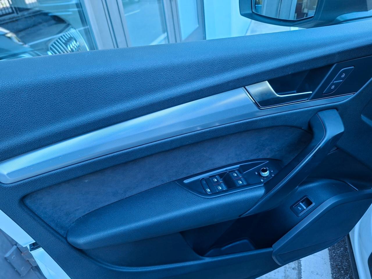 Audi Q5 2.0 TDI quattro S tronic Business