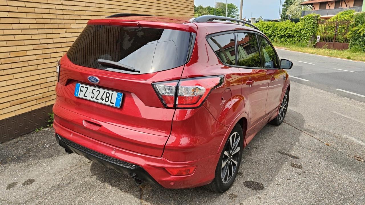 Ford Kuga 1.5 EcoBoost 120 CV S&S 2WD ST-Line