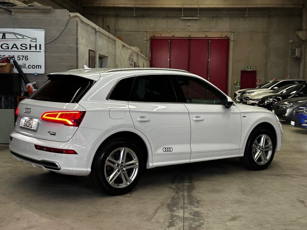 AUDI - Q5 - 40 TDI quattro S line plus