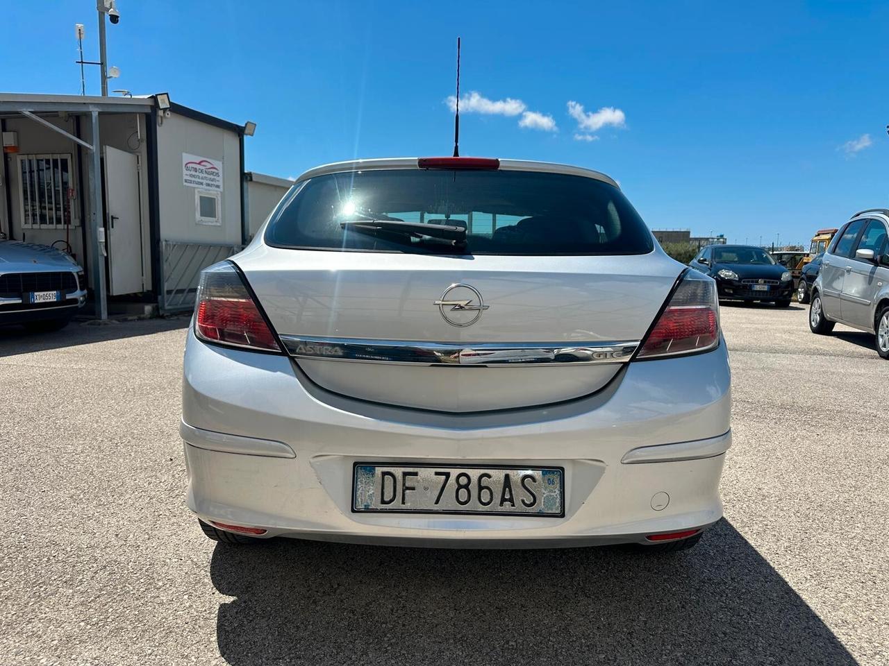 Opel Astra GTC 1.3 Diesel