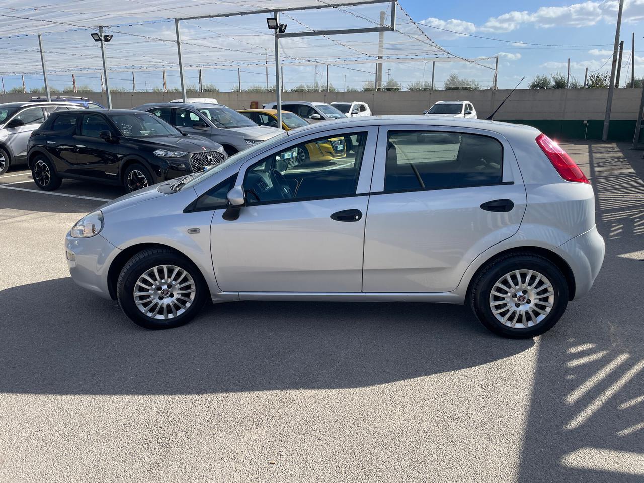 Fiat Punto 1.2 benzina 69cv 5 porte Street