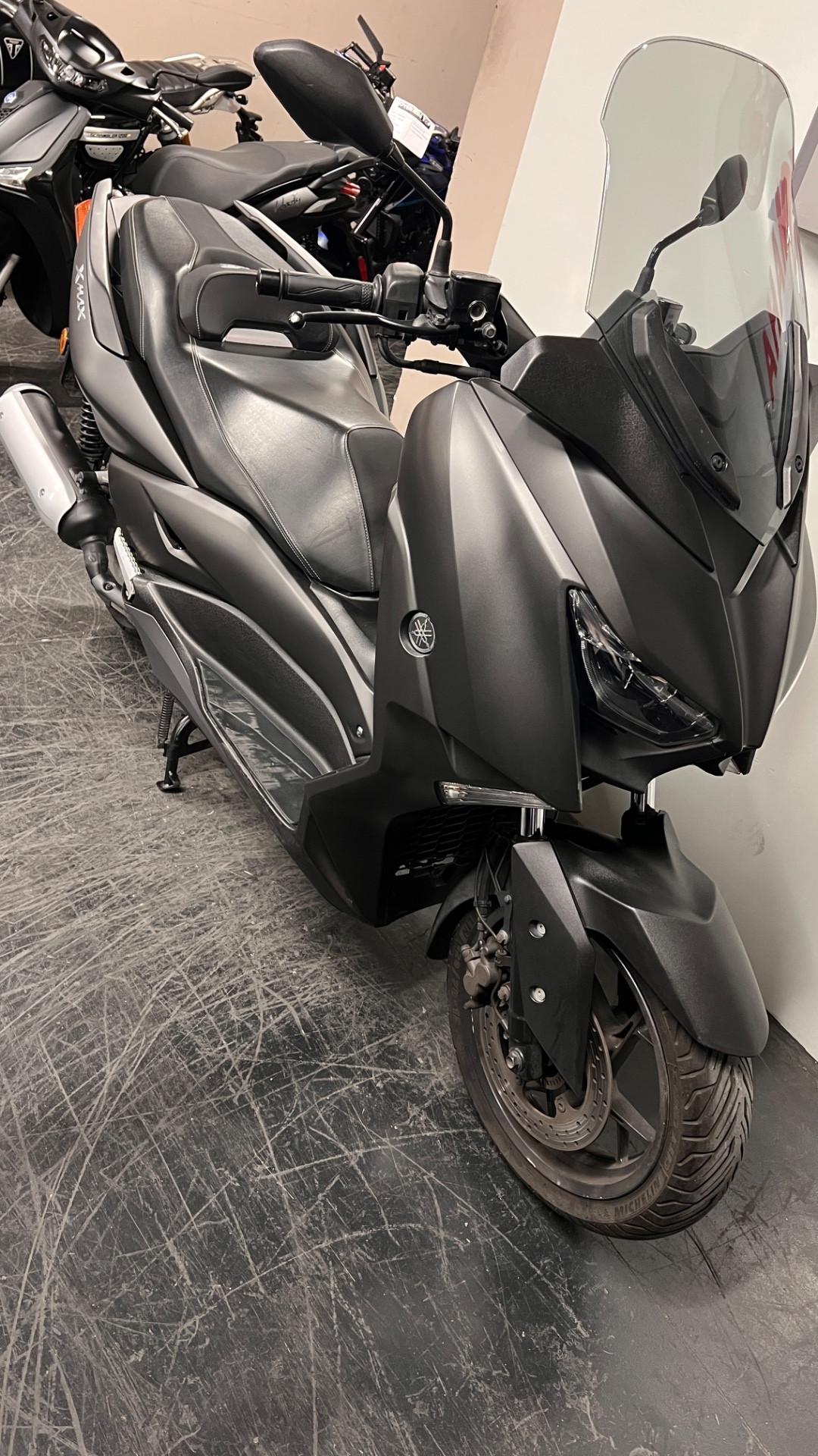 Yamaha X-Max 125