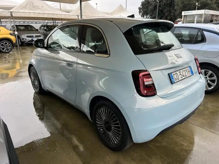 Fiat 500 500e Berlina 42 kWh Icon