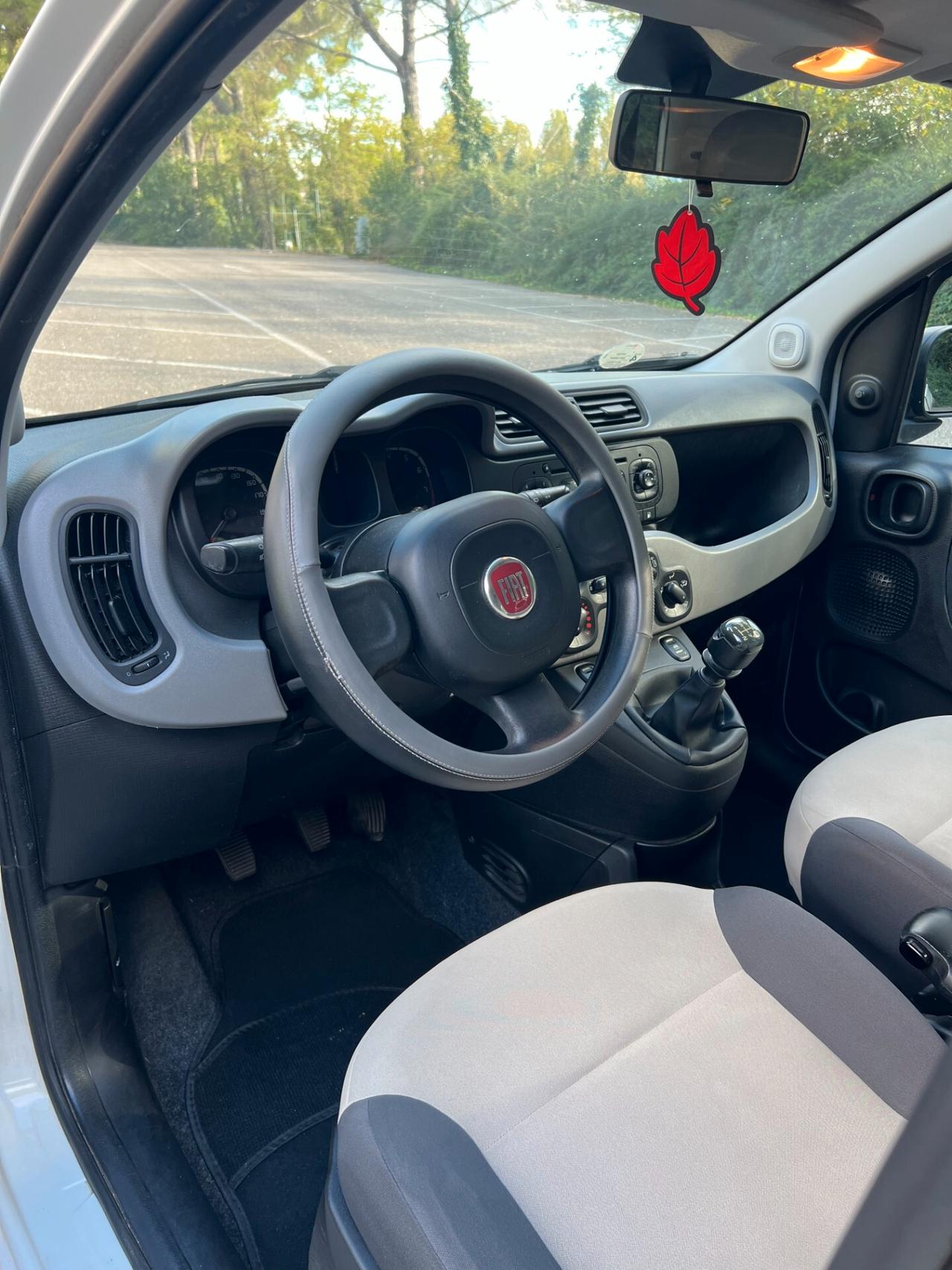 ADATTA PER NEOPATENTATI Fiat Panda 0.9 TwinAir Turbo Natural Power Lounge
