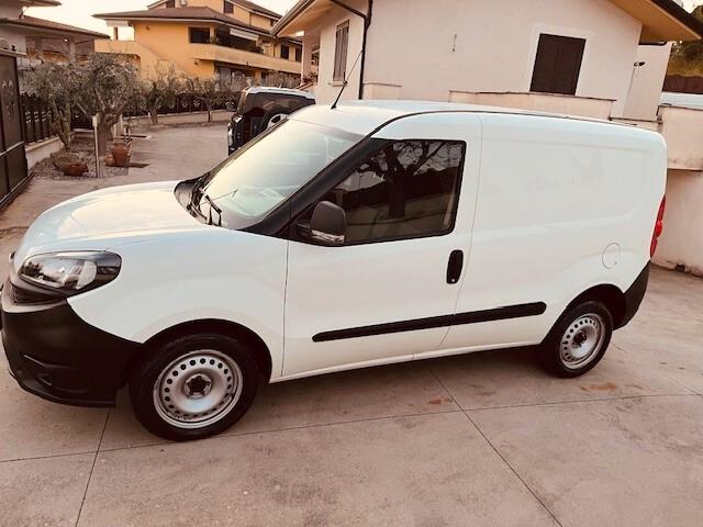 FIAT DOBLO NATURAL POWER 1.4 TJET 3POSTI CLIMA METANO