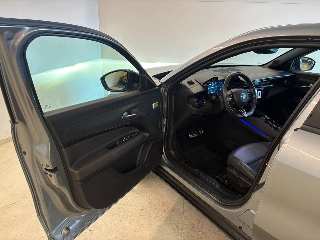 Alfa Romeo Junior 1.2 ibrida Speciale 145cv edct6
