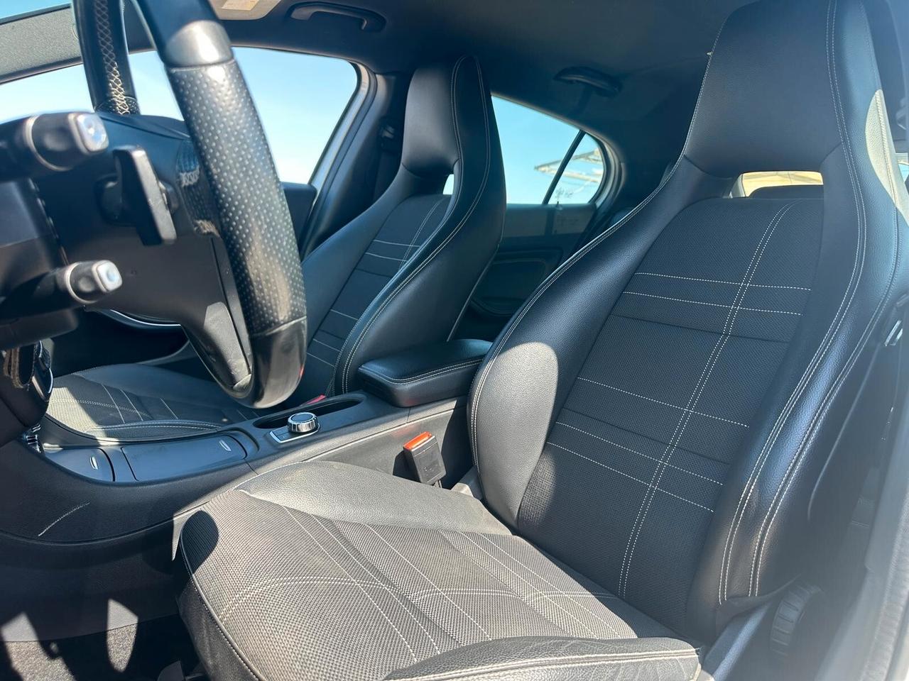 Mercedes GLA 220 4Matic Automatica
