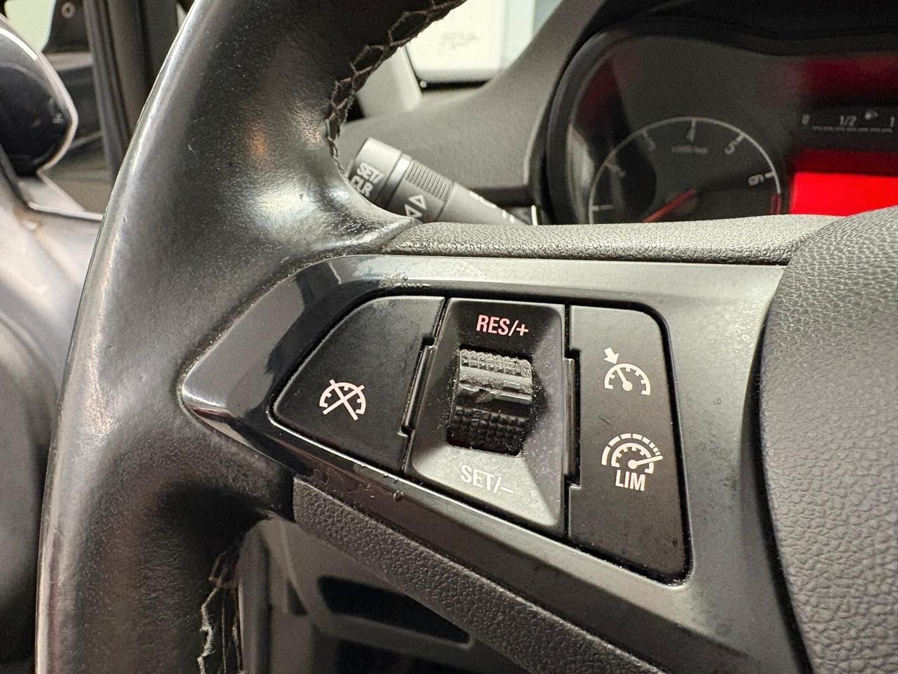 Opel Corsa 1.4 90CV GPL Tech 5 porte b-Color