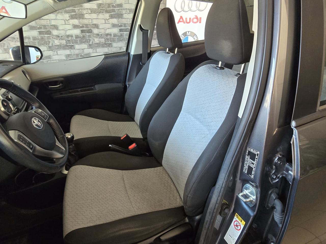 Toyota Yaris 1.3 5 porte Lounge