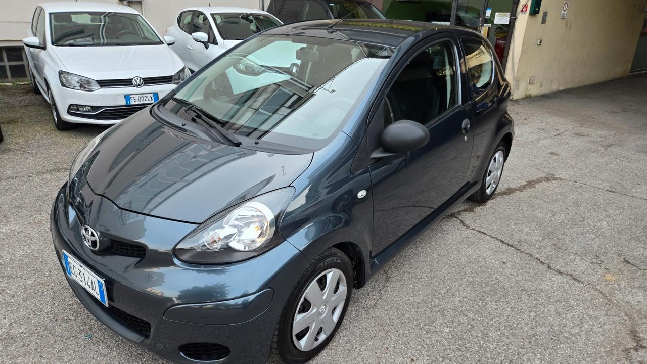 Toyota Aygo 1.0 12V VVT-i 3 porte Now Connect
