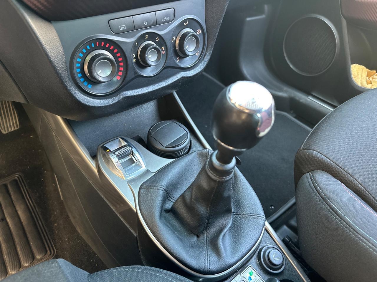 Alfa Romeo MiTo 155 CV 1.4 T-JET (ABARTH)