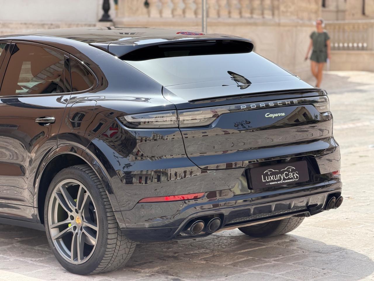 Porsche Cayenne COUPE 3.0 V6 462 CV E-HYBRID